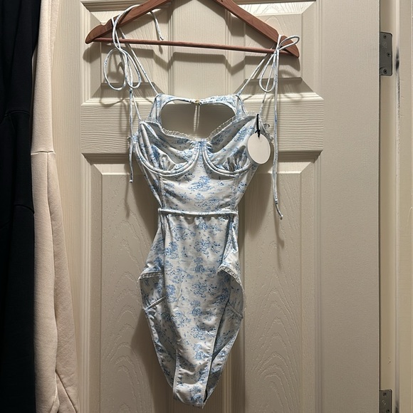 NWT Tularosa Luna One Piece in Blue Toile Size S - Picture 3 of 3